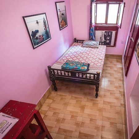 Brown Bread Bakery Guest House فاراناسي المظهر الخارجي الصورة