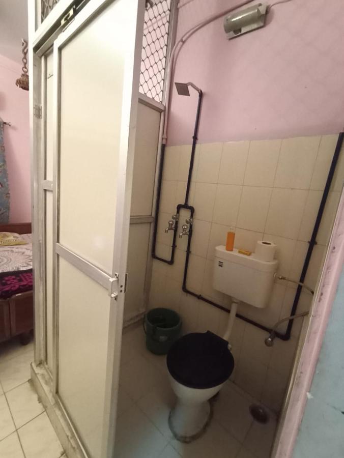 Brown Bread Bakery Guest House فاراناسي المظهر الخارجي الصورة