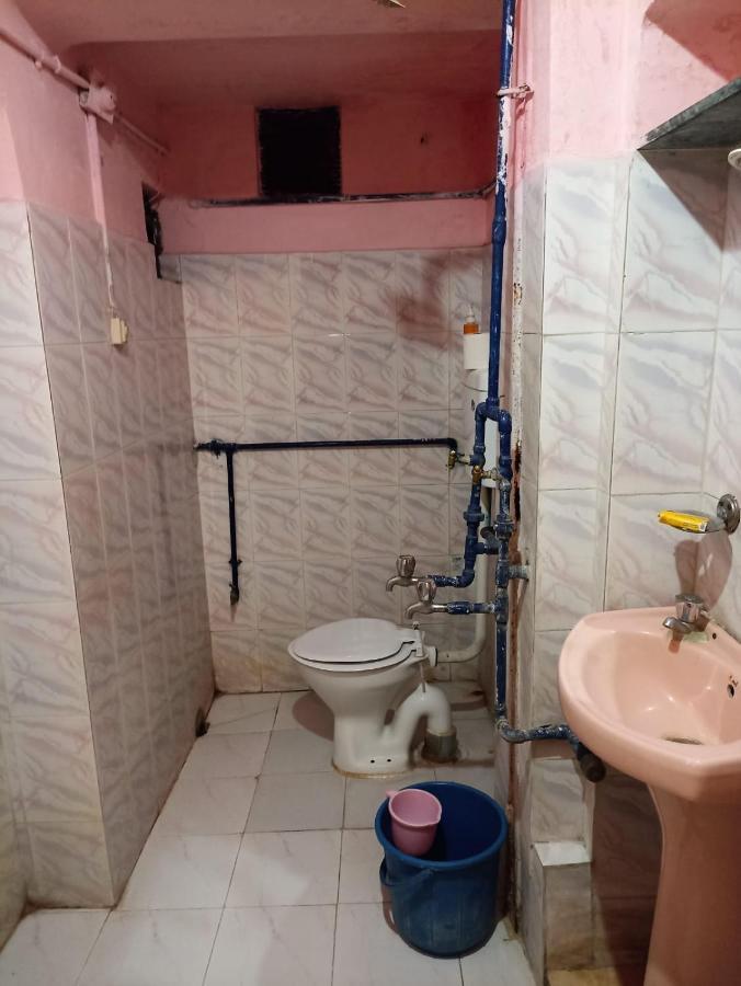 Brown Bread Bakery Guest House فاراناسي المظهر الخارجي الصورة
