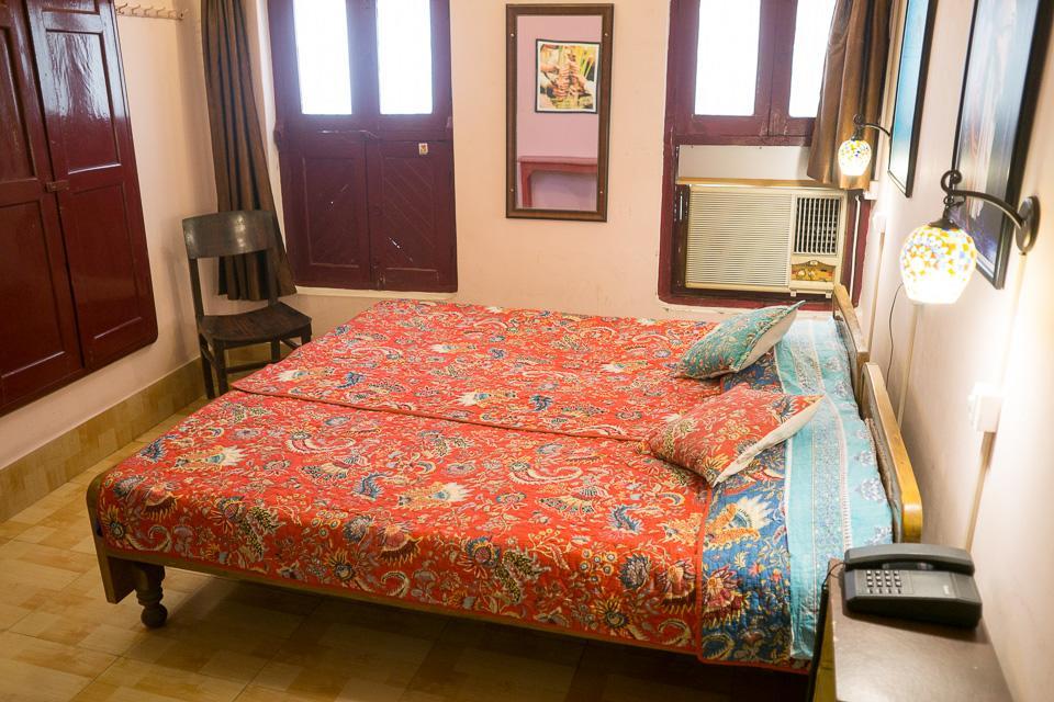 Brown Bread Bakery Guest House فاراناسي المظهر الخارجي الصورة